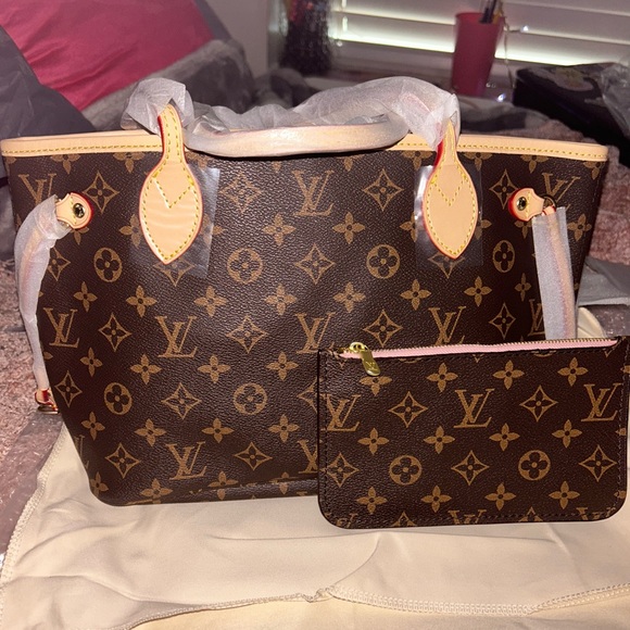 Meet your Posher, April - Picture 14 of 16